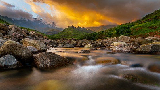 SS001-Tugela River sunrise .jpg